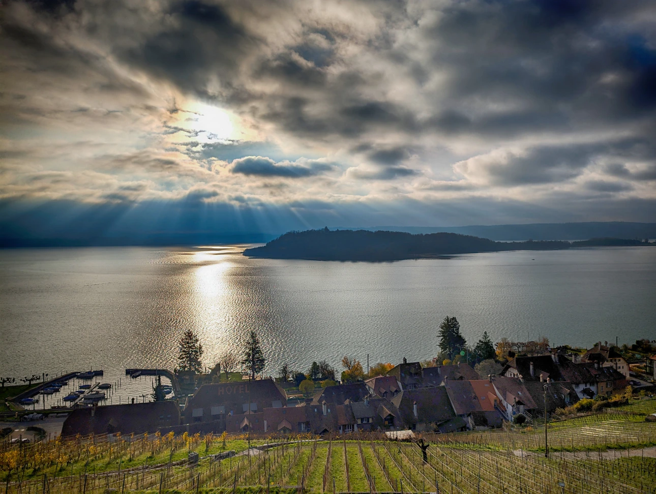 Ligerz und St. Petersinsel