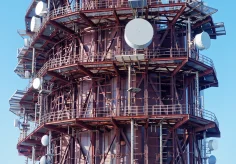 Teil des Kommunikationsturm auf dem Chasseral