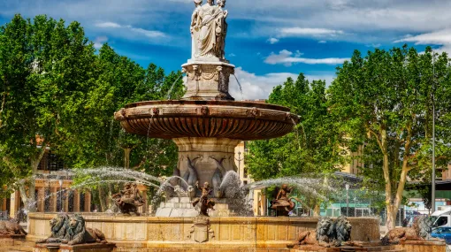 La Rotonde Brunnen in Aix-en-Provence